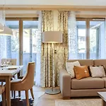 Appartement Moderne Avec Wifi Et Parking Sous-Terrain A Courchevel Village - Fr-1-562-28