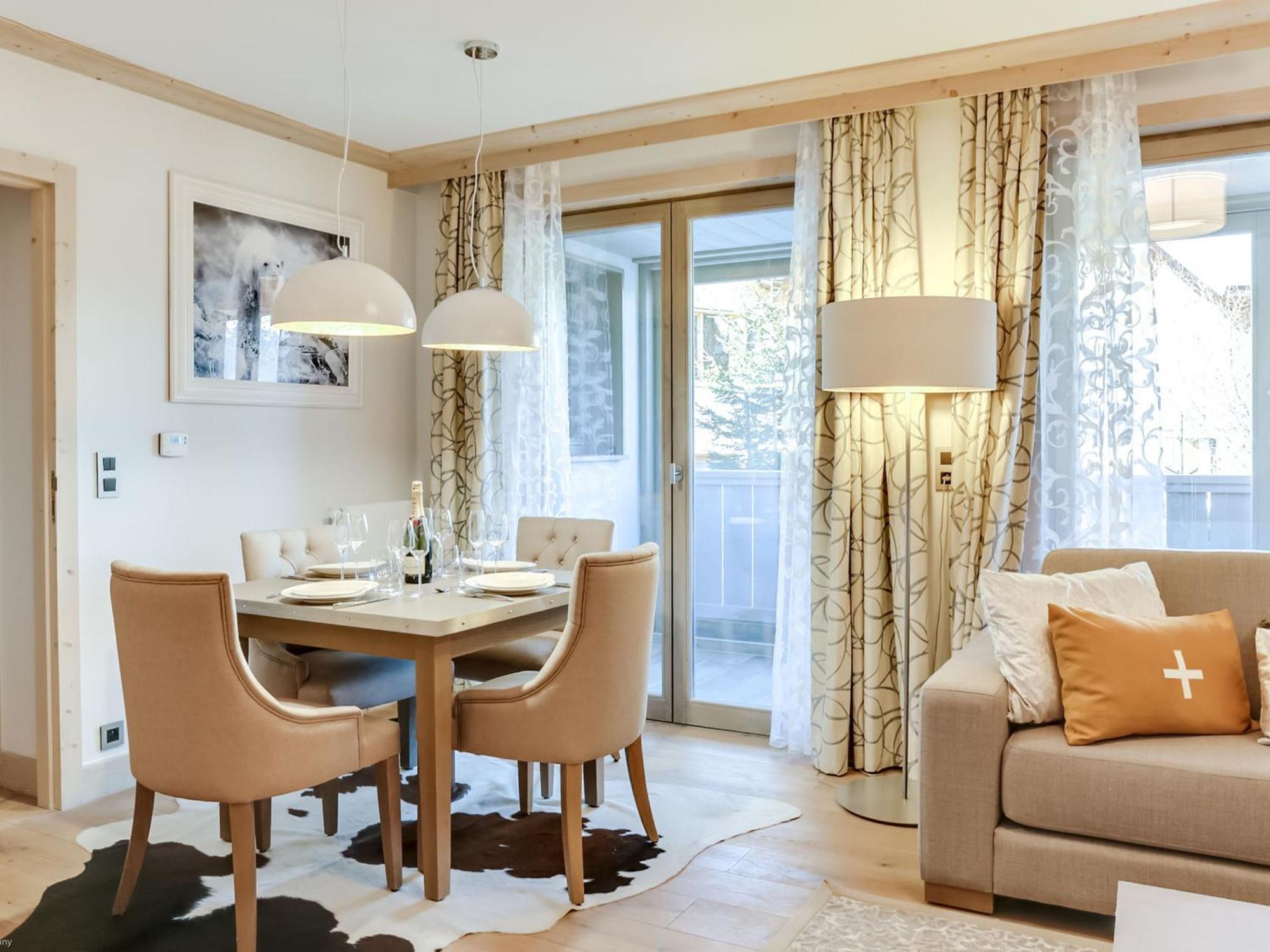 Moderne Avec Wifi Et Parking Sous-terrain A Village - Fr-1-562-28 *